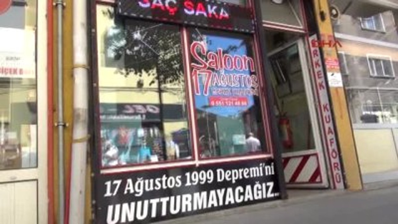 Eskişehir Depremzede Berber, 17 Kimsesiz Çocuğu Ücretsiz Tıraş Etti