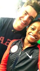 El actor Zac Efron viajó a Río para sorprender a la gimnasta Simone Biles