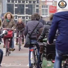 bici automatica che sta in piedi da sola e porta a spasso i bambini