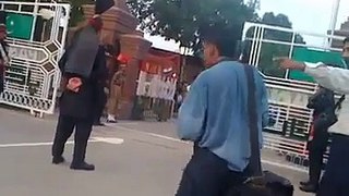 Funny Incident with indian army man at Wagha Border