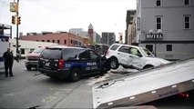 Esto fue lo que pasó cuando un carro de policía ignoró una luz roja
