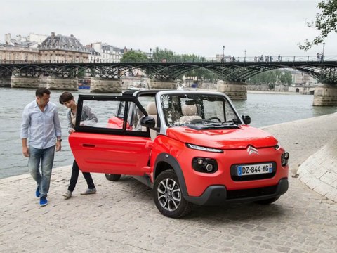 Franck Lagorce au volant de la Citroën e-Méhari (diaporama vidéo)
