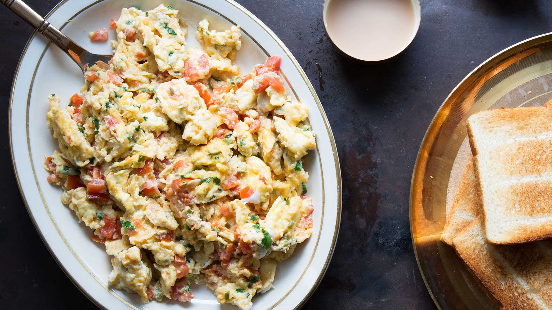 ⁣How to Make Parsi-Style Scrambled Eggs