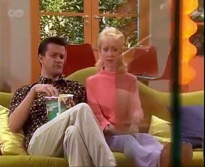 My Parents Are Aliens - S01E02 - The Home Team