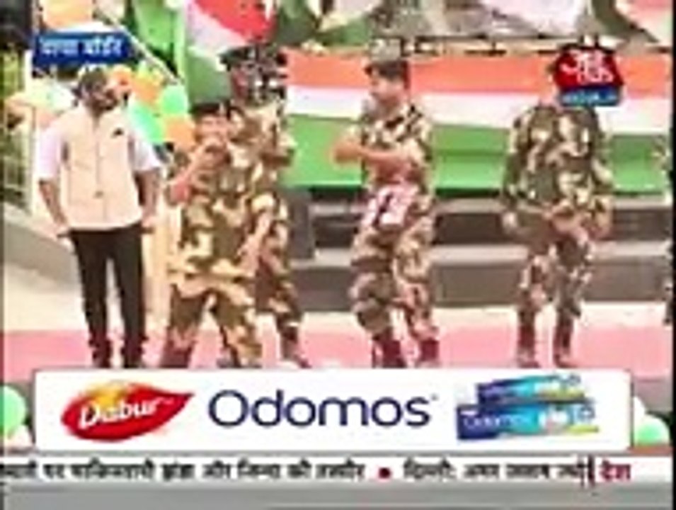 Indian Soldiers Dancing With Indian Actress On Independence Day