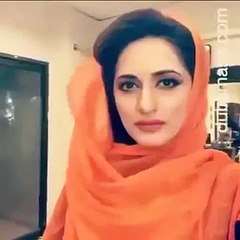 Very funny Pakistani Newscaster Enjoy after news Dubsmash - [EntertainmentOfficial]