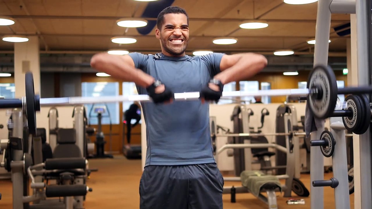 CAPTAIN AMERICA MUSCLE GAIN BODY TRANSFORMATION WITH FREELETICS GYM