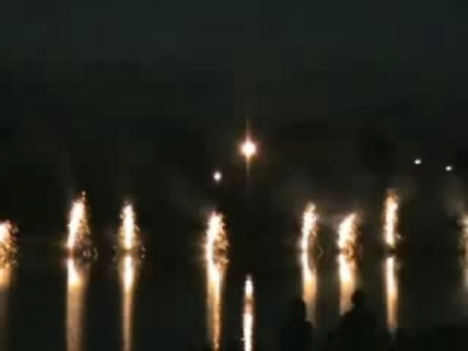 Feu d'artifices du 14 juillet 2007 à Douai (1/2)