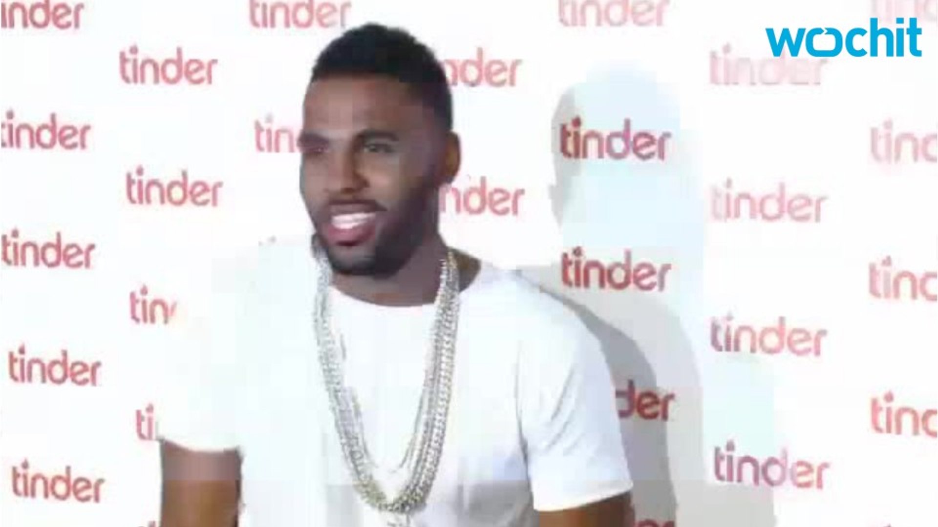 Jason Derulo Talks Snapchat To E! News