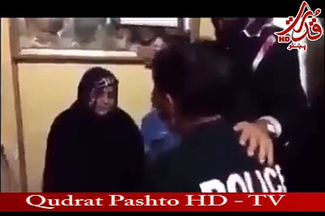Punjab Police Treat Very Bad With Women and Talking with Vulgar In Police Station - Punjabi Galian -and say fuck You