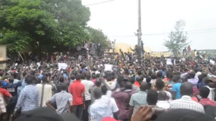 Mali'de Polis ile Göstericiler Arasında Çatışma