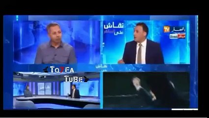 Riyad Mahrez prend 4000 selfie en algérie