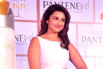 Now slim, Parineeti Chopra fat-shames friend on Twitter!