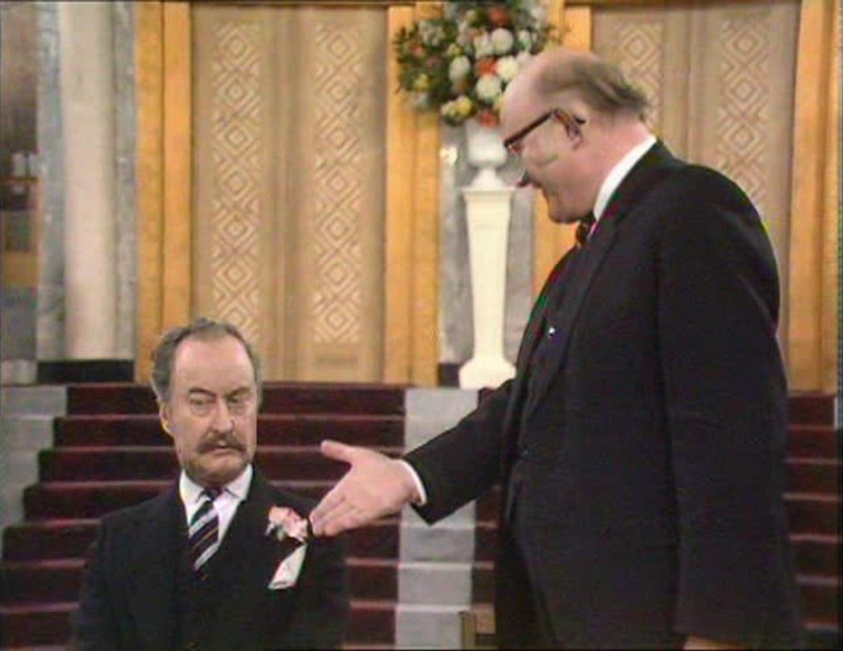 Are You Being Served - S 5 E 4 - The Old Order Changes