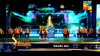 Awesome dance sajal Ali 2016 - [EntertainmentOfficial]