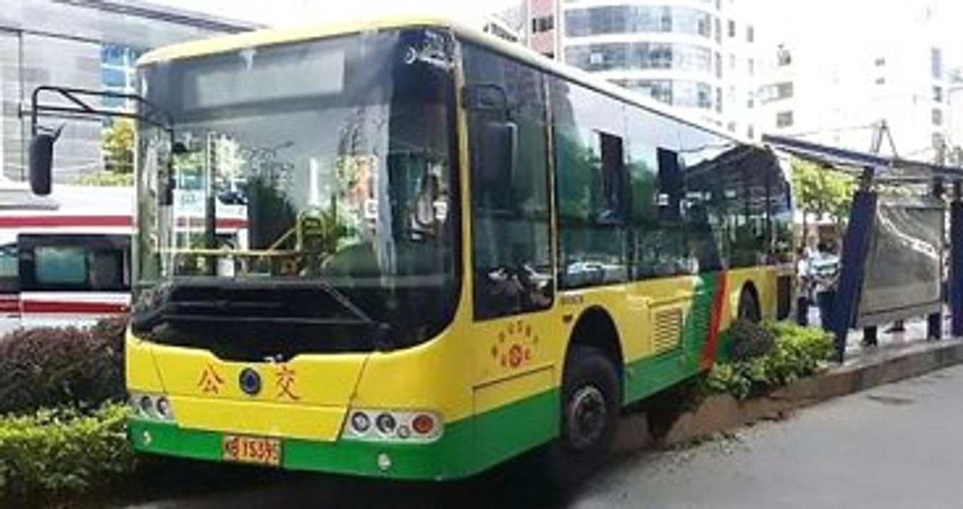 Şoför Direksiyon Başında Kalp Krizi Geçirince Kontrolü Yolcu Aldı