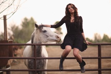 What Girl Doing With Horse In Farm House Watch Video