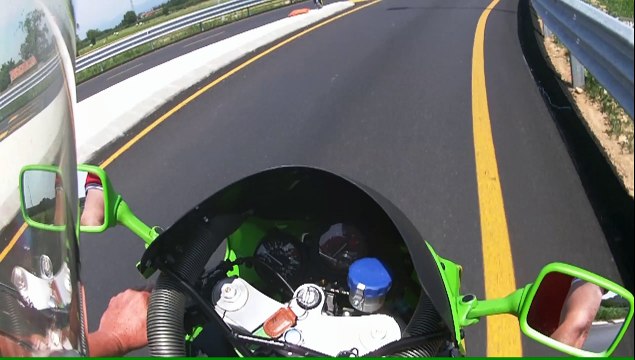 ON BOARD KAWASAKI ZXR 400 EXHAUST SOUND AND CAMERA CAR (Video BEST 4K)