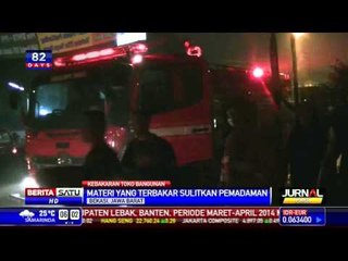 Toko Kayu dan Bangunan di Bekasi Ludes Terbakar