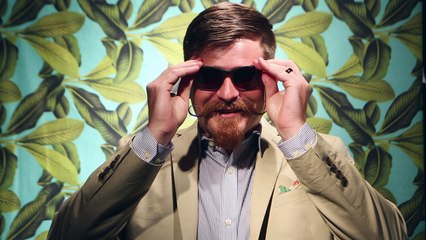 Match Your Sunglasses to Your Wedding Destination: For the Classic Groom