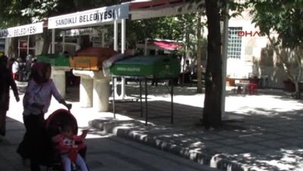 Sandıklı'da Ev Yangınında Ölen Anne ve Çocukları Toprağa Verildi