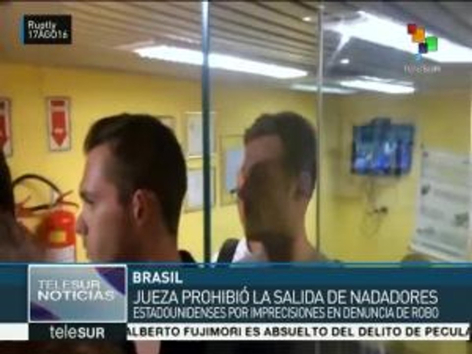 Brasil prohíbe salir del país a dos nadadores estadounidenses