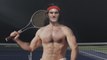 Roger Federer entièrement nu dans une pub délirante de Mercedes, les images buzz ! (Vidéo)