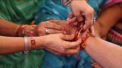 Millones de personas celebran el amor fraternal en un festival en India