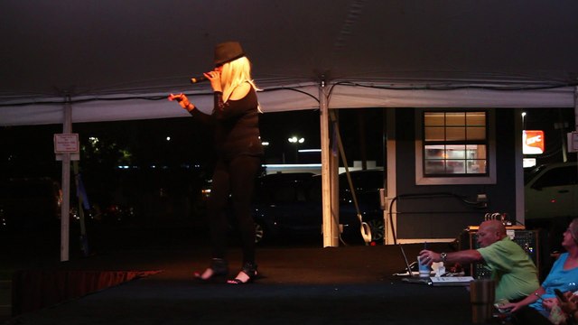 Carla Gill sings 'All Shook Up' Elvis Week 2016