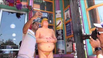 ¿Donald Trump desnudo?, la protesta inusual de un colectivo de EEUU