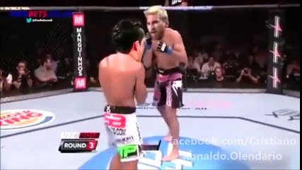 Cristiano Ronaldo and Leo Messi fighting for Ballon d'Or 2016! Haha