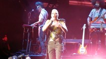 Gwen Stefani - Send Me a Picture (Live Debut) [1080p HD] @ Molson Canadian Amphitheatre Toronto
