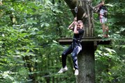 VIDEO. Parcours de tyroliennes dans les arbres de Chantemerle (79)