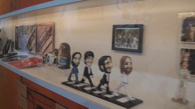 Inauguran en Ciudad de México exhibición de objetos alusivos a los Beatles