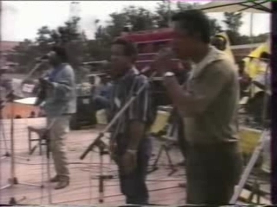 Mahaleo & Lolo sy ny Tariny - live