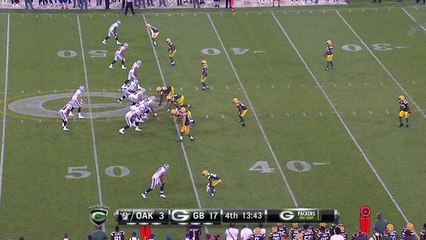 Connor Cook completes pass to Seth Roberts for 33 yards