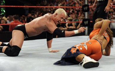 WWE RAW 06/16/2008: Mixed Tag Team Match