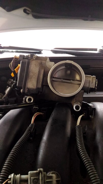 boitier papillon clio 2 phase 2 1.4 16v