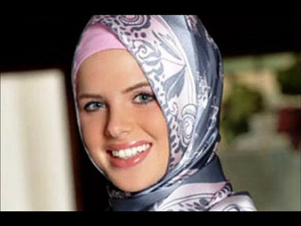 الإسلام دين رحمة وتماسك أسري  حقوق الوالديْن فيه محمية هذا ما دفع  بالطبيبة الأمريكية إلى الدخول في الإسلام Islam religion of mercy and cohesion of a family parental rights in a protected this prompted the American Batab