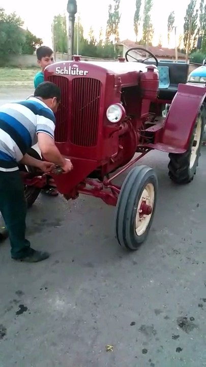 schlüler tractor start