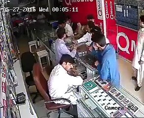 Mobile theif at mobile shop