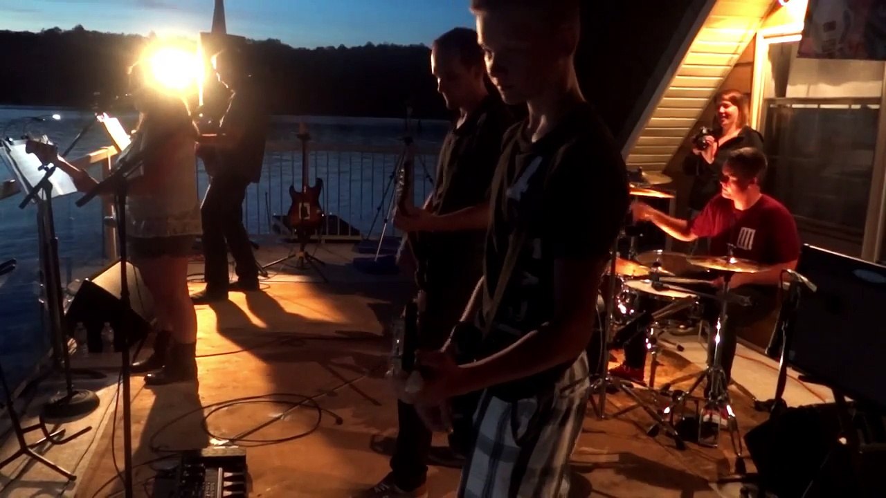 GREEN DAY GIVE ME NOVACAINE-BRUCE SPRINGSTEEN BORN TO RUN BAND COVER (23-24)