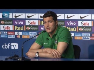 "Manifestações tiram o foco do jogo", diz Julio Cesar