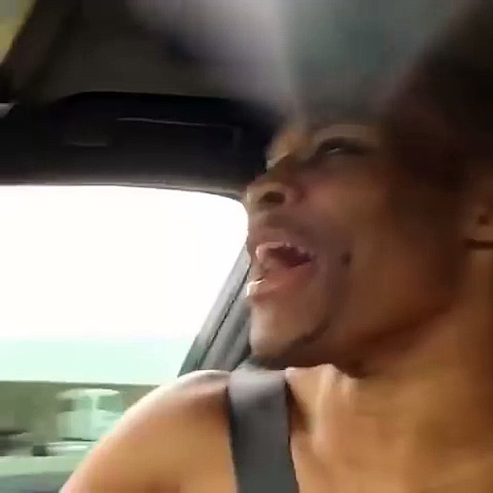 Russell Westbrook chante à fond "maintenant je fais ce que je veux" !