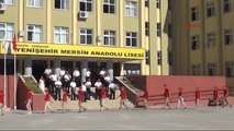 Mersin Öğrencilerden 600 Metrekarelik Canlı Türk Bayrağı