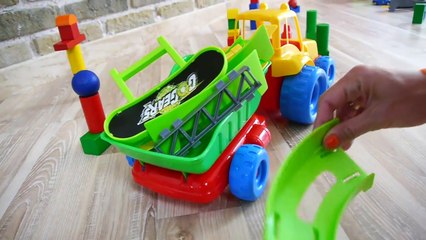 Les jouets du Petit Monde TV - Voiture et Tracteur | Dessin animé en français