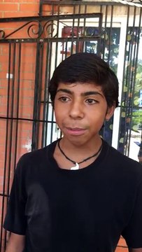 vende empanadas, rechaza una beca del director de Telmex y ademas habla varios idiomas