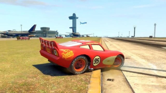 HULK, SPIDERMAN et FLASH McQUEEN de Disney Cars 2 | Hulk dessin animé en Francais