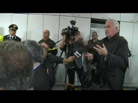Camerino - Terremoto, il punto stampa di Renzi con la Protezione Civile (27.10.16)