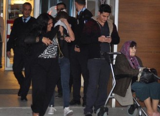 Kadın Hırsızları, Mahallenin Kadınları Yakalayarak Polise Teslim Etti